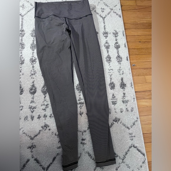 Lululemon Leggings Sz8 - Picture 2 of 6